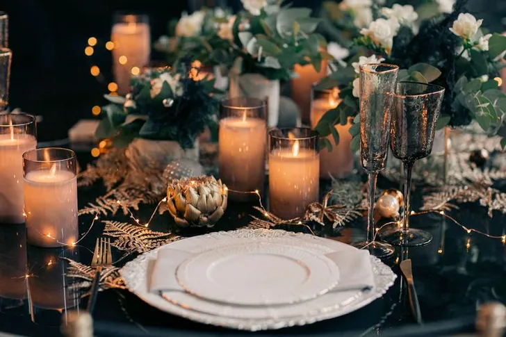 Smoky Goblets — Black Round Table