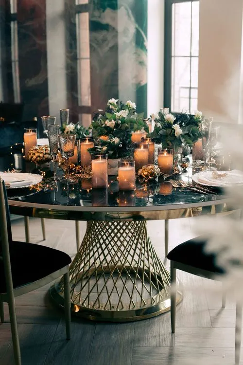 Smoky Goblets — Black Round Table