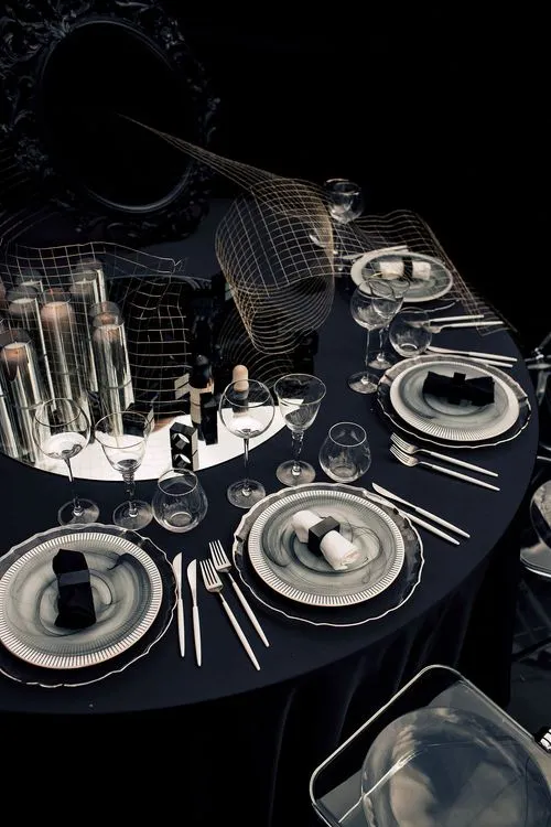 Smoky table setting at round table