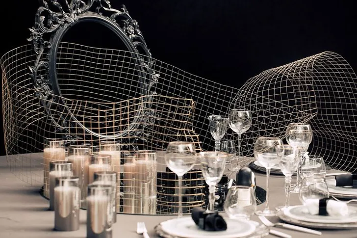 Smoky table setting at round table