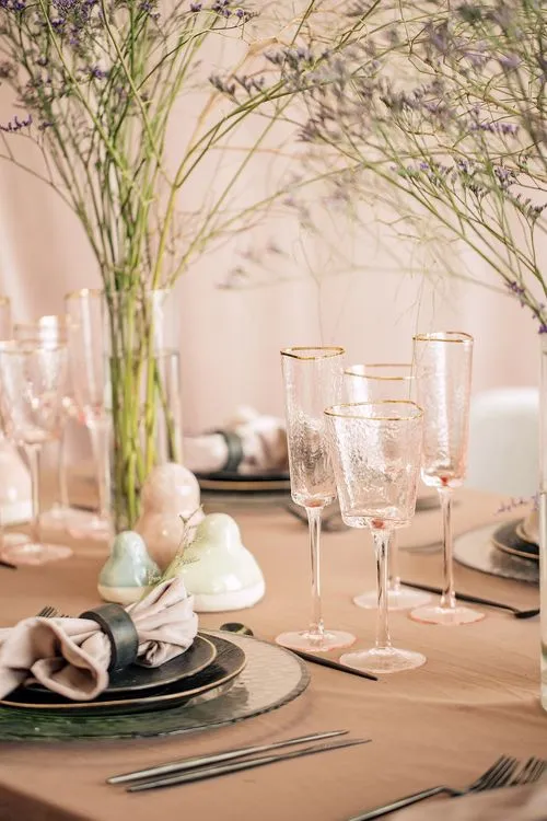 Tender cocoa set with mixed tables