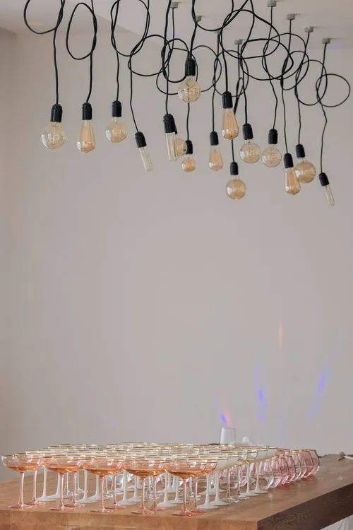 Total White — Round Tables with Velvet Chairs