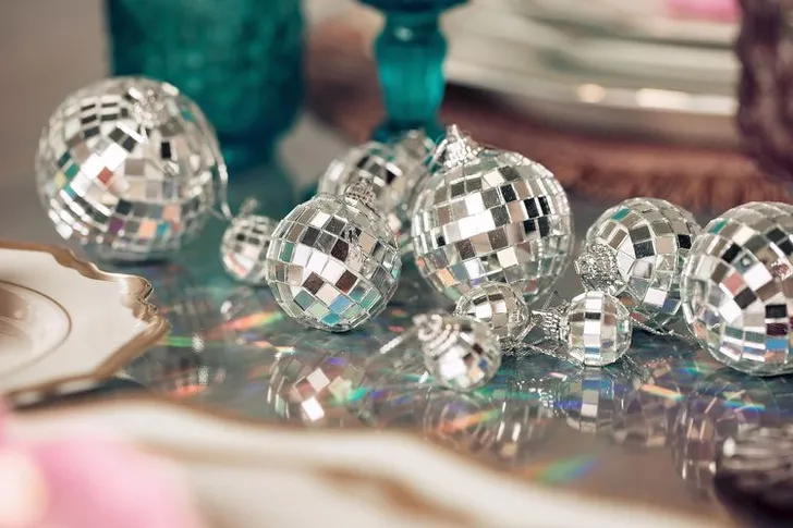 Unicorn & Hologram Shine — Kids Tablescape