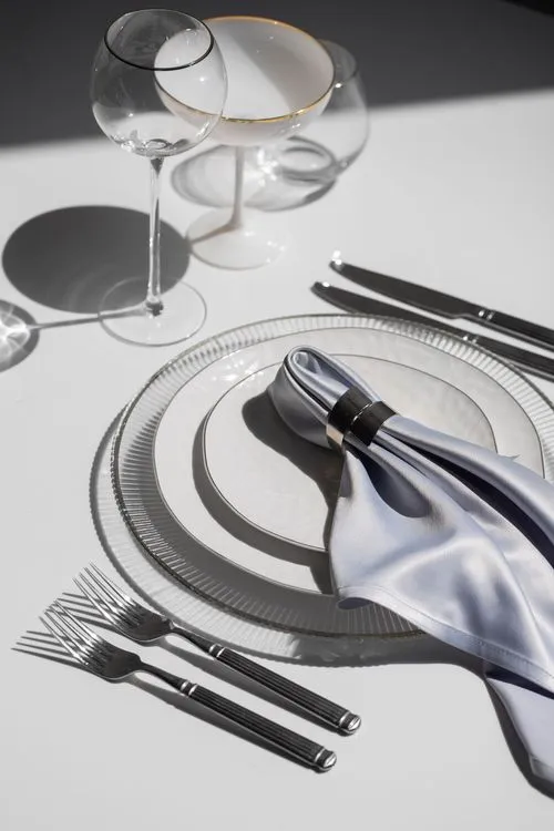 White Minimal Tablescape — Silver + Modern Glass