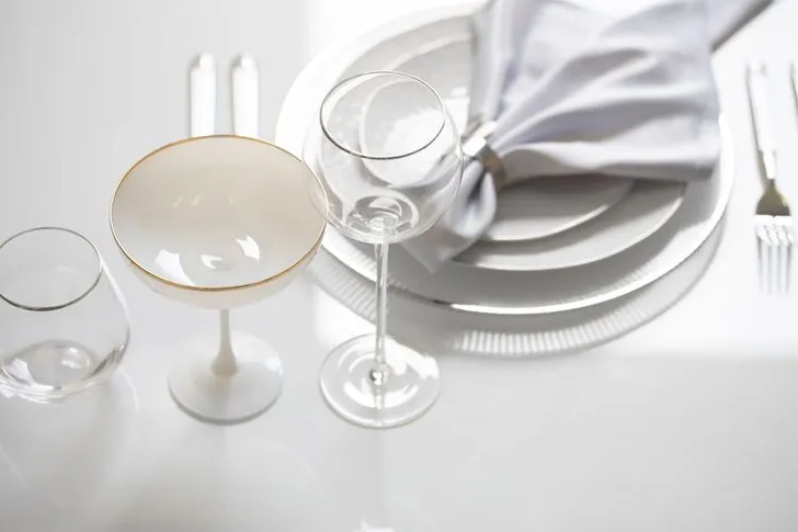 White Minimal Tablescape — Silver + Modern Glass