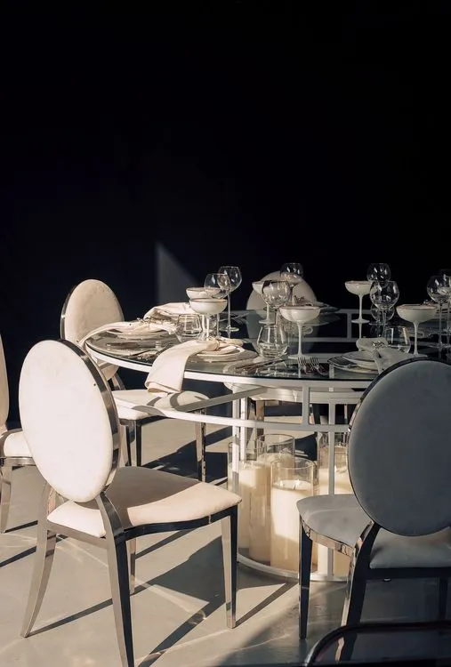 White glass round table modern setup