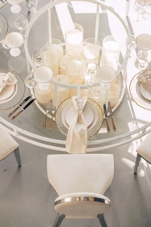 White glass round table modern setup