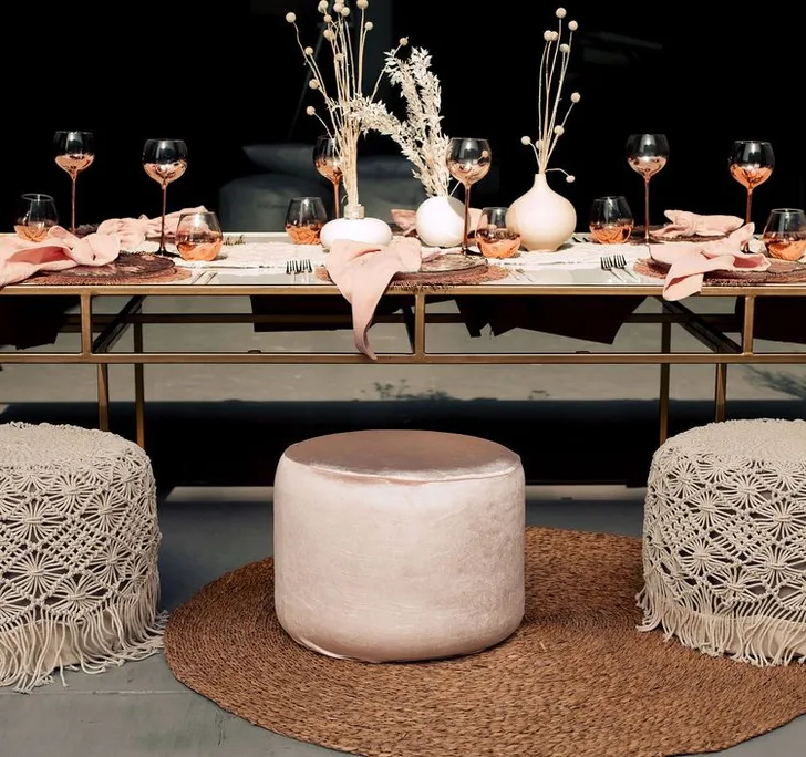 White-pink boho table setting with pearl accents