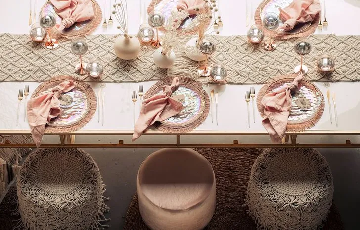 White-pink boho table setting with pearl accents