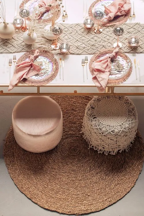 White-pink boho table setting with pearl accents