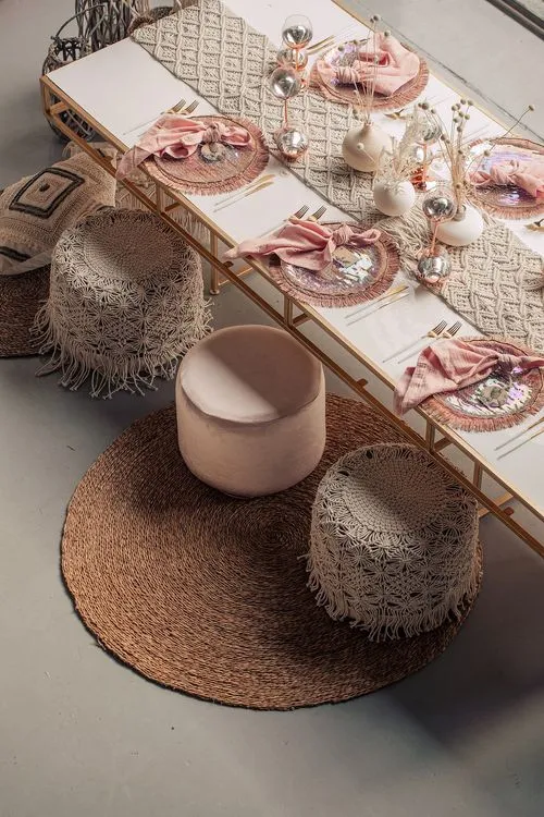 White-pink boho table setting with pearl accents